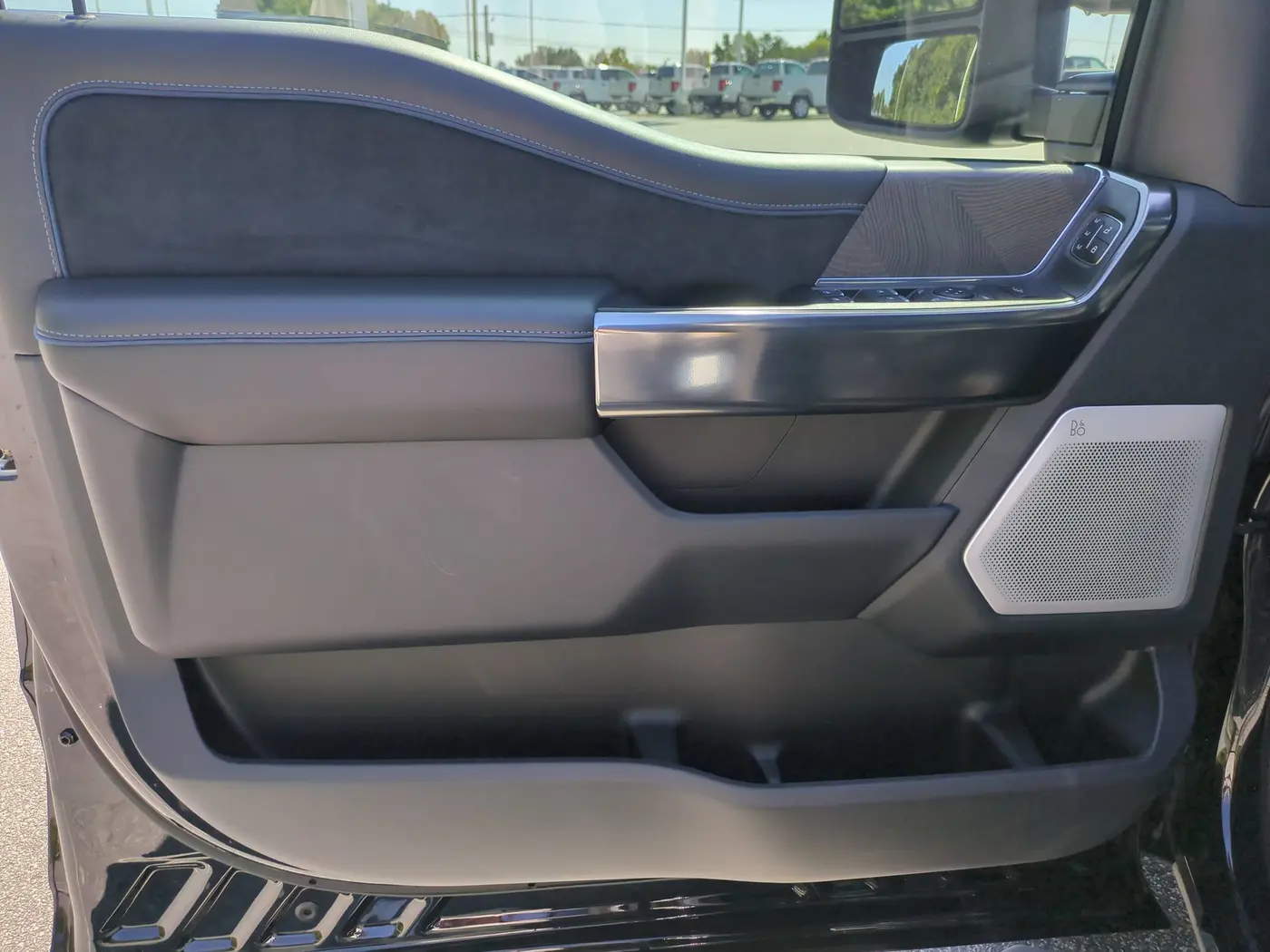 2025 Ford F-450 - $92,900