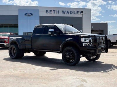 2022 Ford F-450 Super Duty 4X4 Platinum 4DR Crew Cab 8 FT. LB DRW Pickup