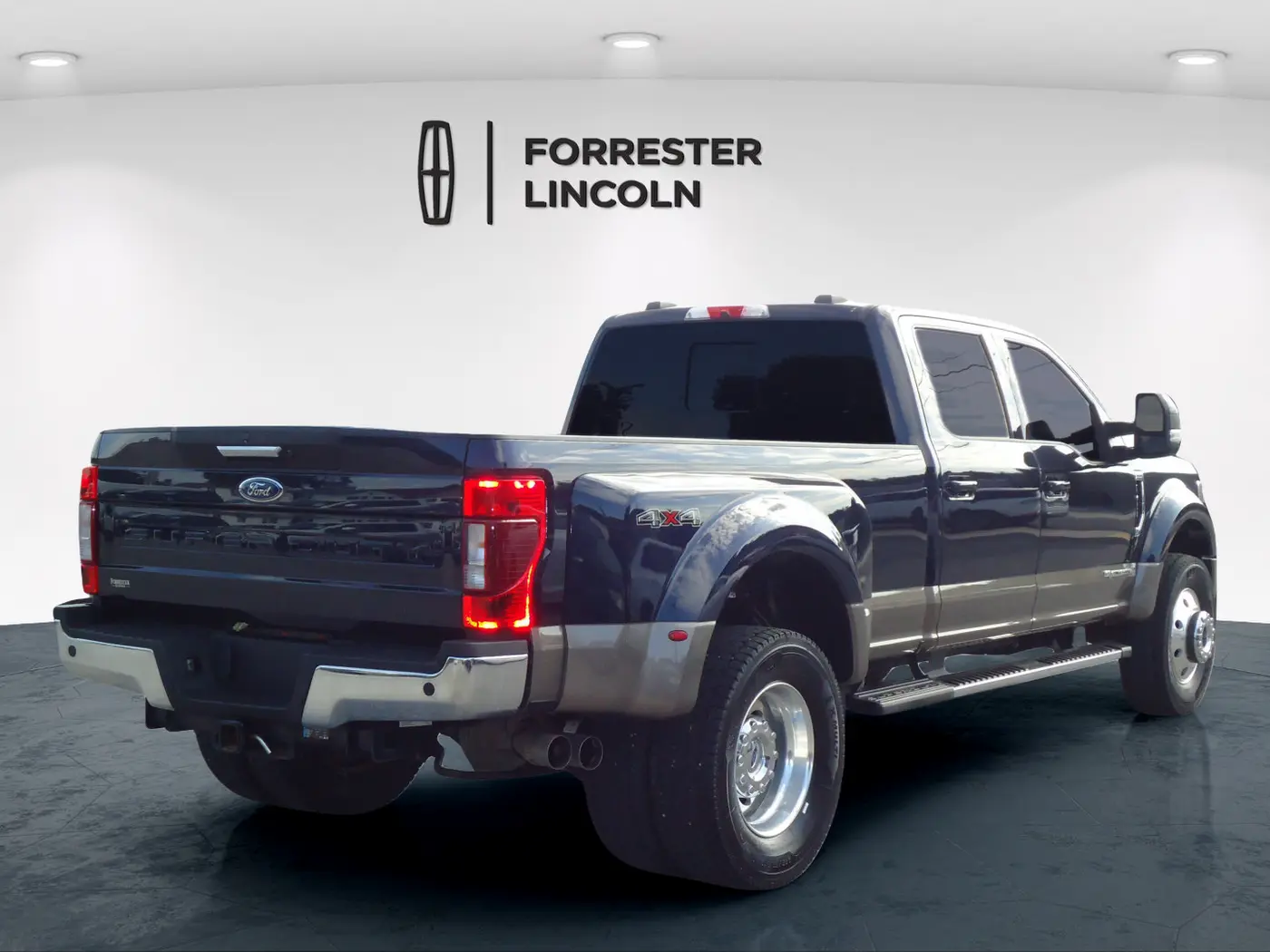 2022 Ford F-450 - $77,900