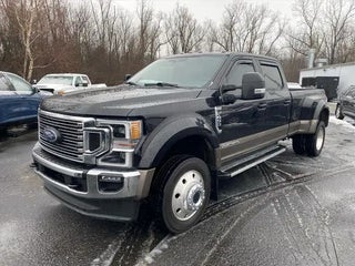 2022 Ford F-450 Super Duty with Agate Black Metallic Exterior