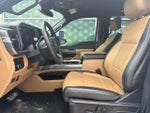 2025 F-450 Super Duty Thumbnail 5