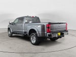 2025 F-450 Super Duty Thumbnail 3