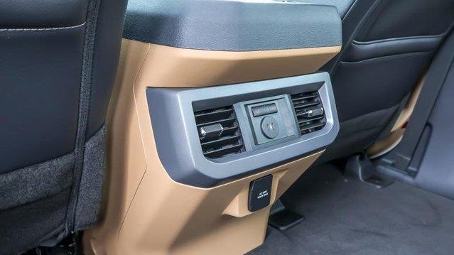 2026 Ford F-450 Super Duty Platinum