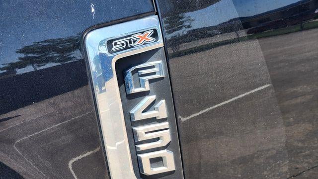 2022 Ford F-450 Super Duty Platinum