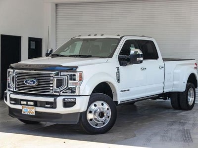2022 Ford F-450 Super Duty 4X4 Lariat 4DR Crew Cab 8 FT. LB DRW Pickup