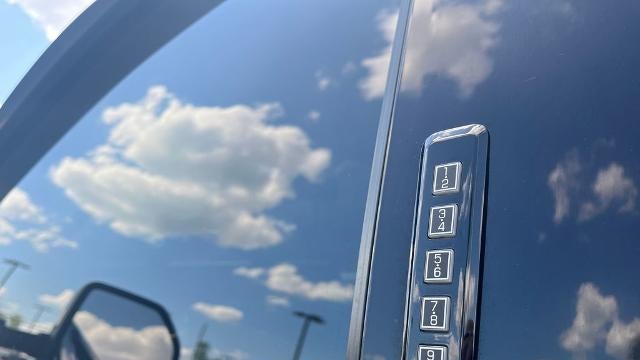 2023 Ford F-450 Super Duty King Ranch