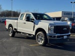 2024 F-250 Super Duty Thumbnail 2