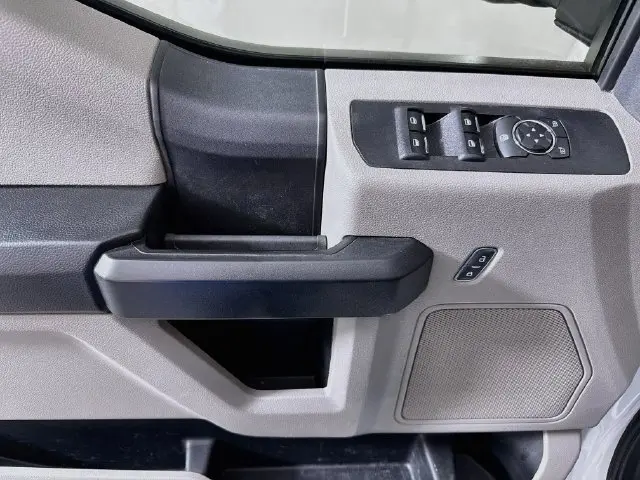 2021 Ford F-350 - $25,912