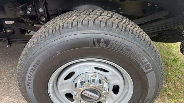 2025 Ford F-350 Super Duty XL