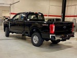 2026 F-350 Super Duty Thumbnail 2