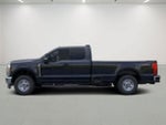 2024 F-350 Super Duty Thumbnail 3