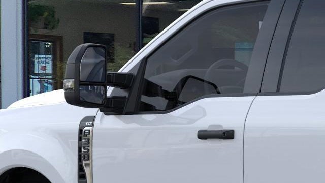 2026 Ford F-350 Super Duty XLT