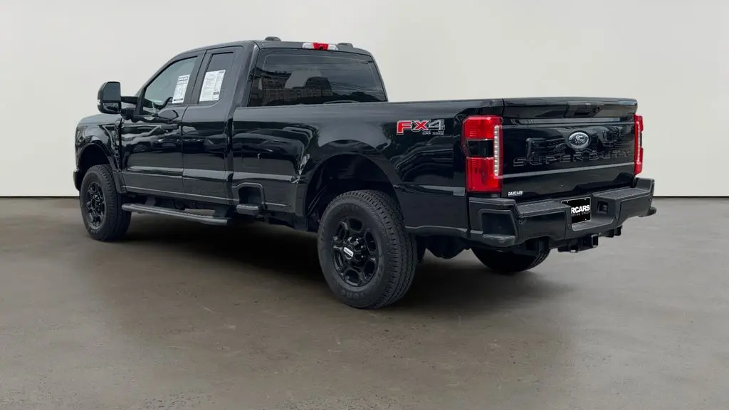 2023 Ford F-350 Super Duty Lariat