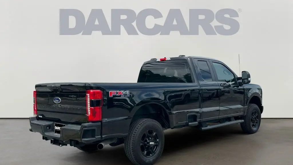 2023 Ford F-350 Super Duty Lariat