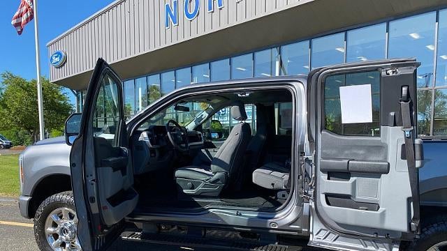 2024 Ford F-350 Super Duty Lariat