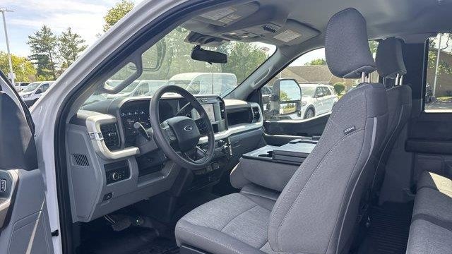 2025 Ford F-350 Super Duty XL