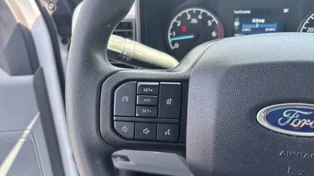 2025 Ford F-350 Super Duty XL