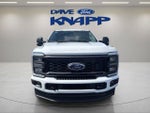 2025 F-350 Super Duty Thumbnail 2