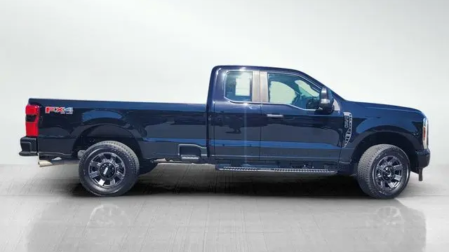 2026 Ford F-350 Super Duty XLT