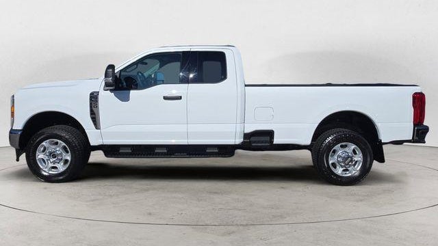 2026 Ford F-350 Super Duty XLT
