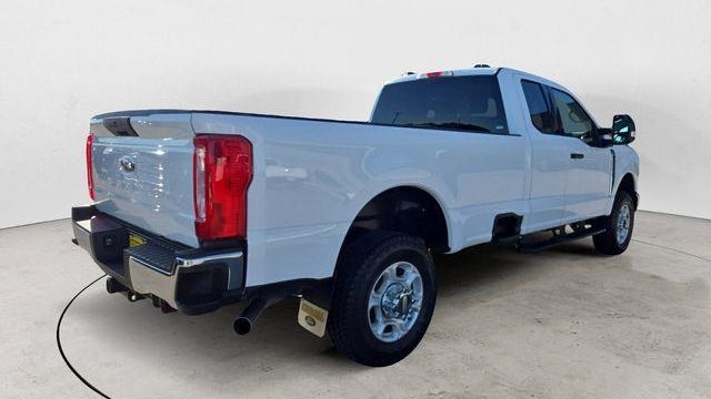 2026 Ford F-350 Super Duty XLT