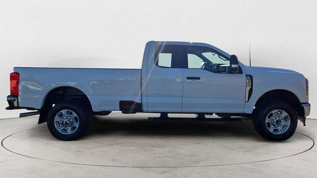 2026 Ford F-350 Super Duty XLT