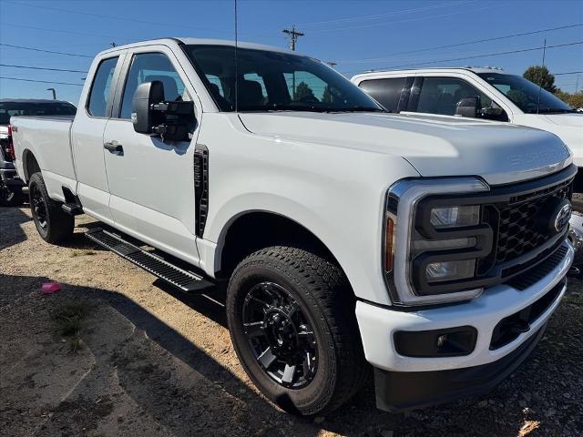 2025 Ford F-350 - $54,434