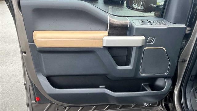 2022 Ford F-350 Super Duty Lariat