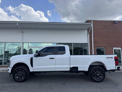 2025 Ford F-350 Super Duty 4X4 XL 4DR Supercab 8 FT. LB SRW Pickup
