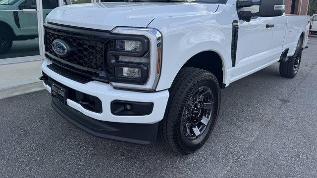 2025 Ford F-350 Super Duty XL