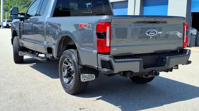 2024 Ford F-350 Super Duty Lariat