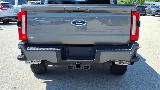 2024 Ford F-350 Super Duty Lariat