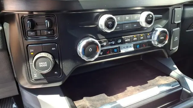 2024 Ford F-350 Super Duty Lariat