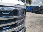 2023 F-350 Super Duty Thumbnail 3