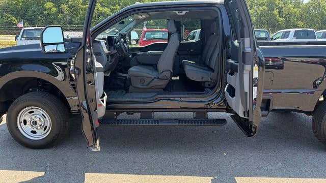 2023 Ford F-350 Super Duty Lariat