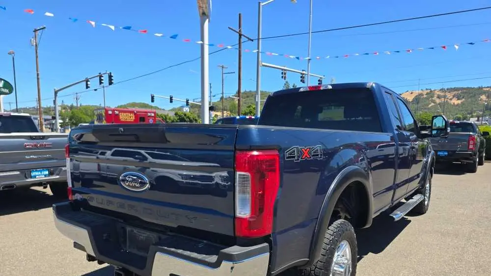2017 Ford F-350 Super Duty Lariat