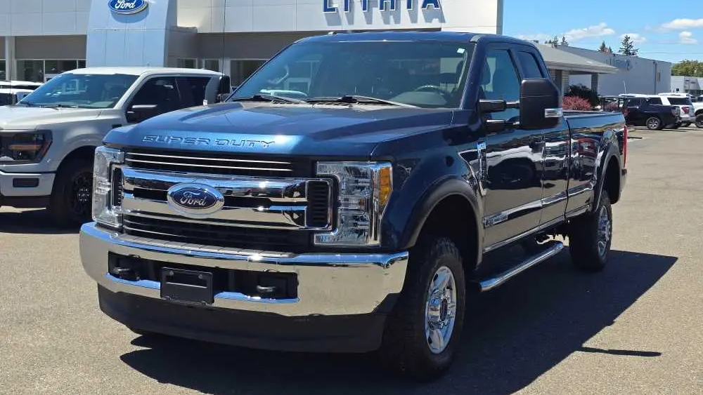 2017 Ford F-350 Super Duty Lariat