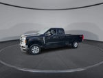 2025 F-350 Super Duty Thumbnail 4