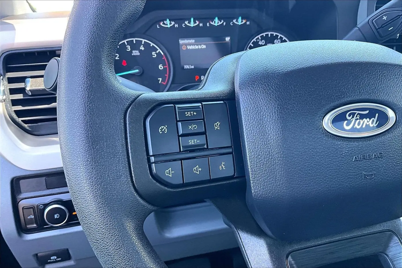 2024 Ford F-250 - $42,900