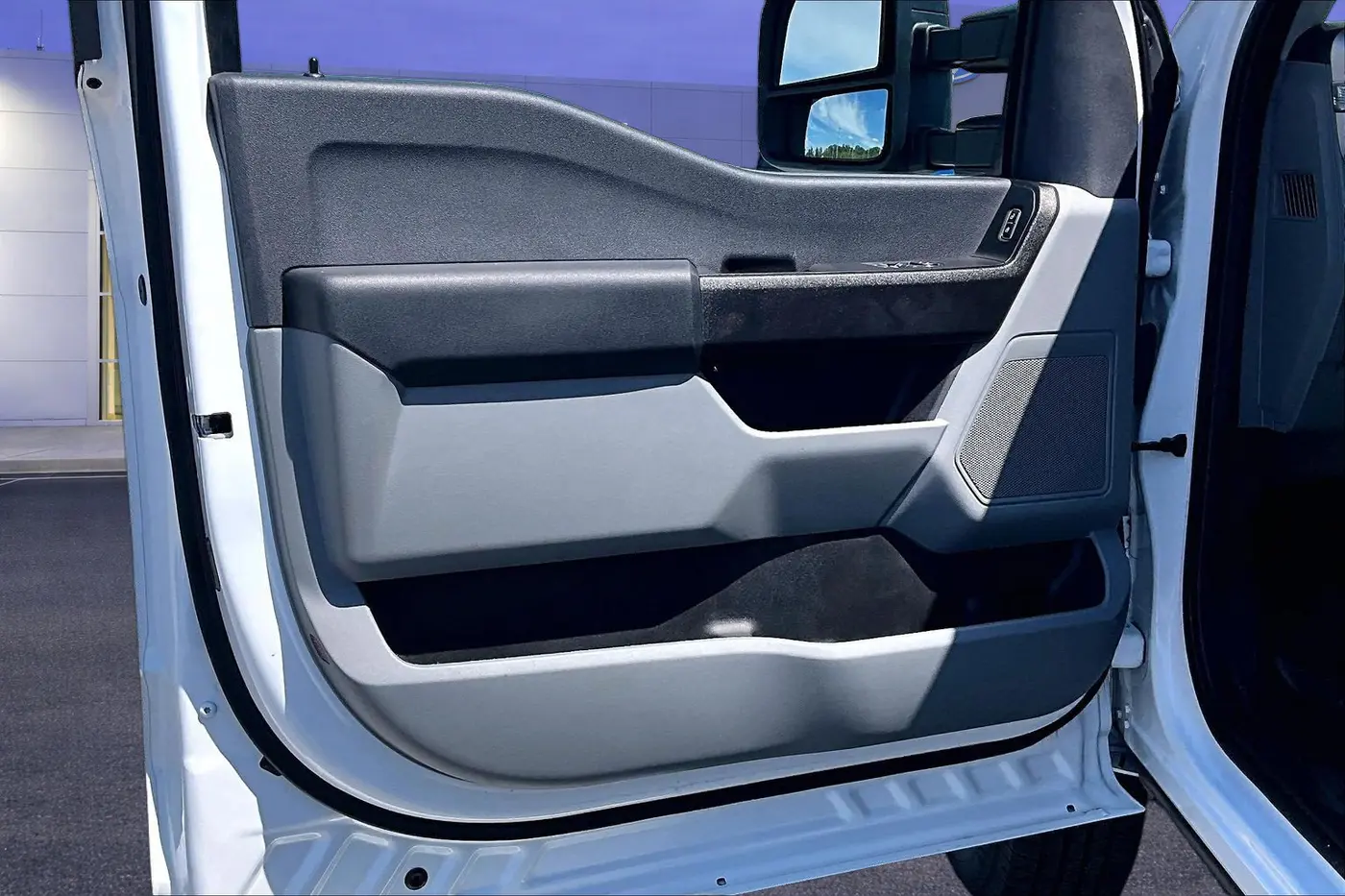 2024 Ford F-250 - $42,900