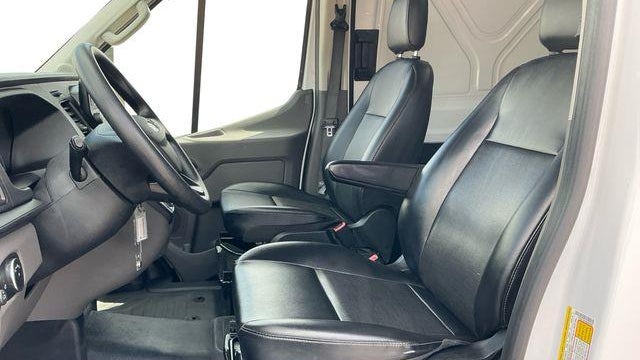2025 Ford Transit 250
