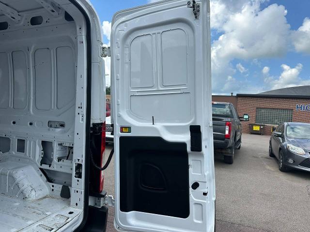 2022 Ford Transit - $21,900