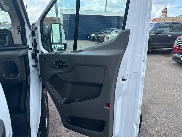 2022 Ford Transit - $21,900