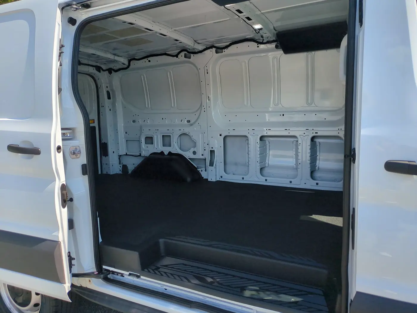 2023 Ford Transit - $29,900