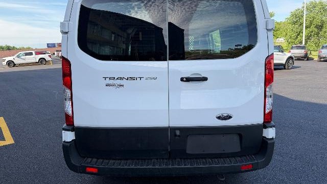 2024 Ford Transit 250