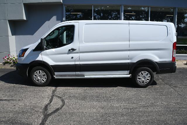 2025 Ford Transit 250 — photo 1 of 32