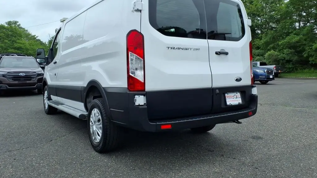 2024 Ford Transit 250