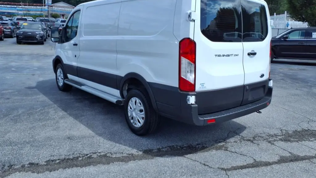 2024 Ford Transit 250