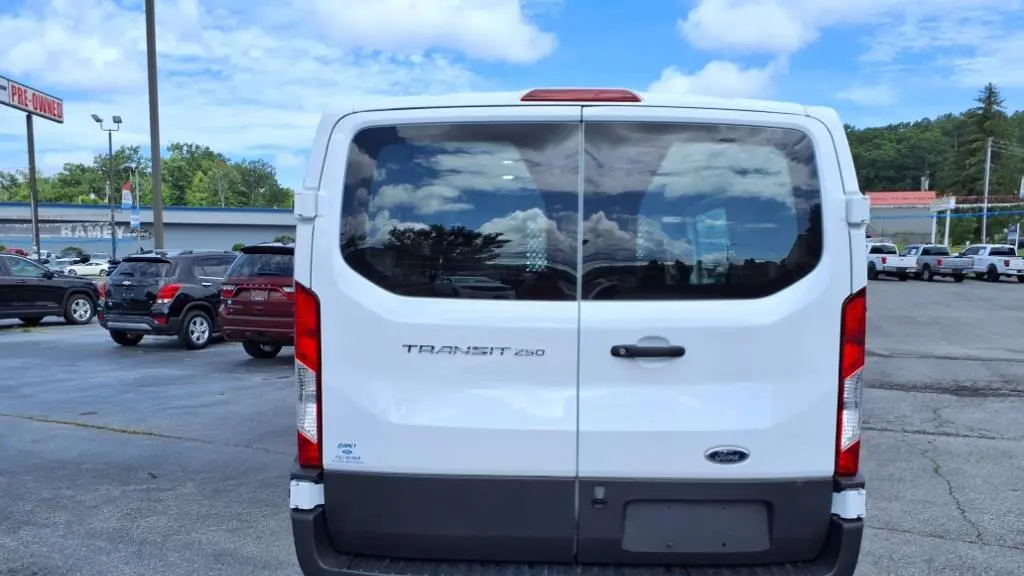 2024 Ford Transit 250
