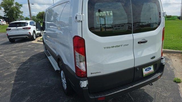 2024 Ford Transit 250